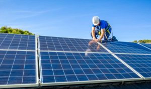 Installation et mise en production des panneaux solaires photovoltaïques à Saint-Germain-du-Puy